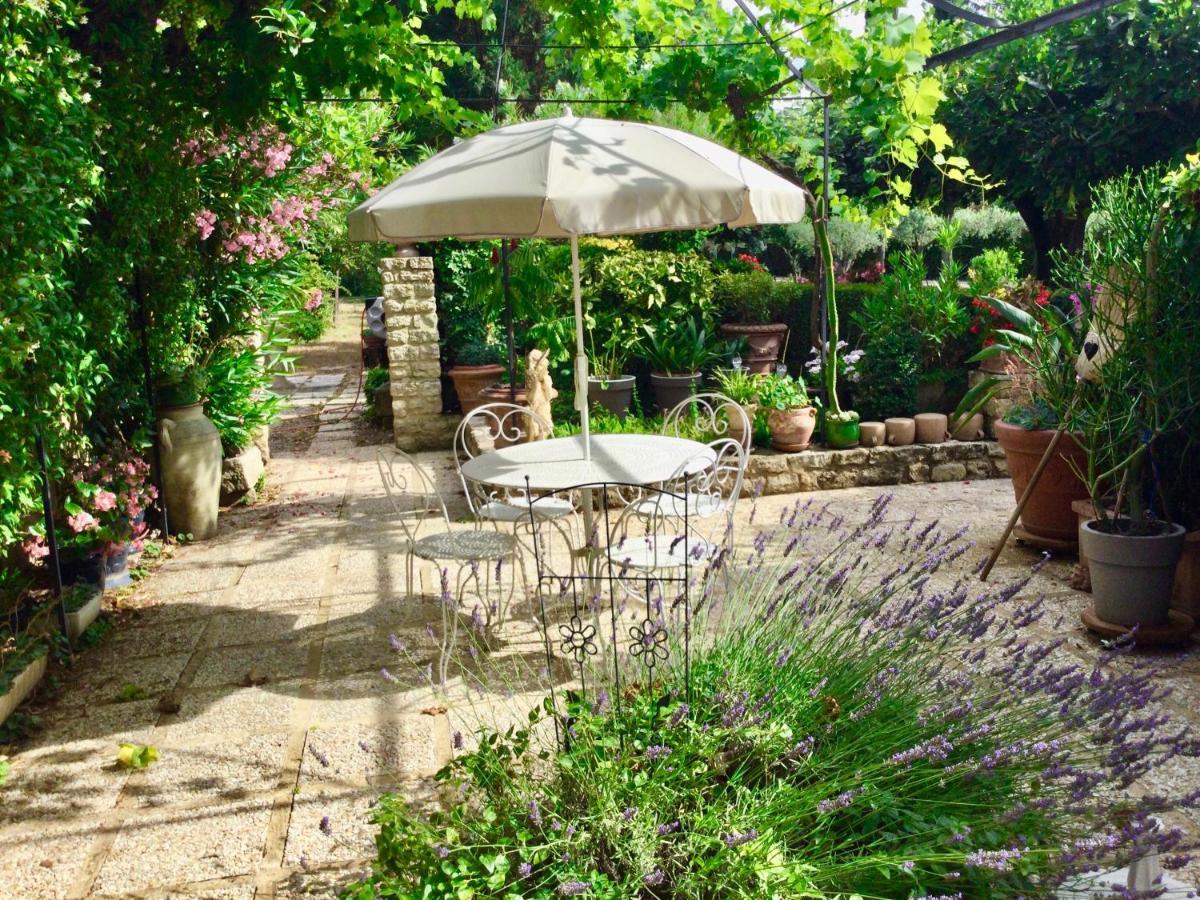 Villa Le Vieux Pont Carpentras Exterior foto